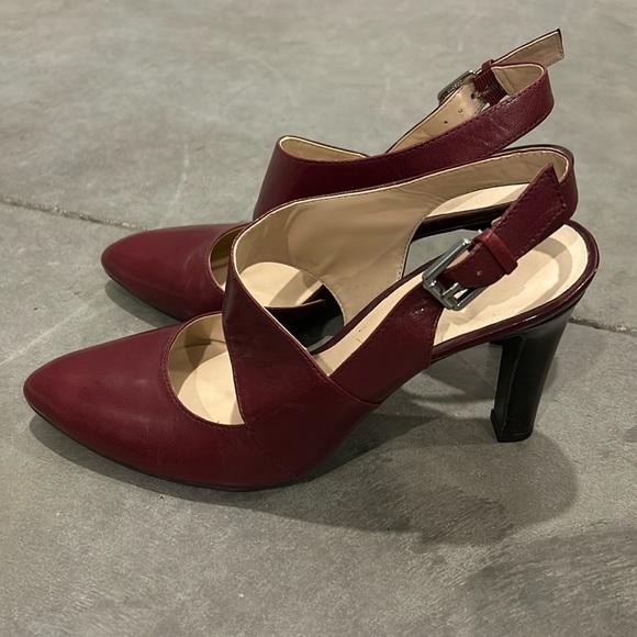 Franco Sarto Red Leather Slingback Pumps - Picture 2 of 5